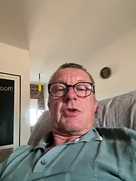 Snapshot of kempsilk chatting on 11, 6, 2026 kempsilk online show from 11, 6, 2026