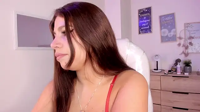 bluee hazell online show from 8, 3, 2025