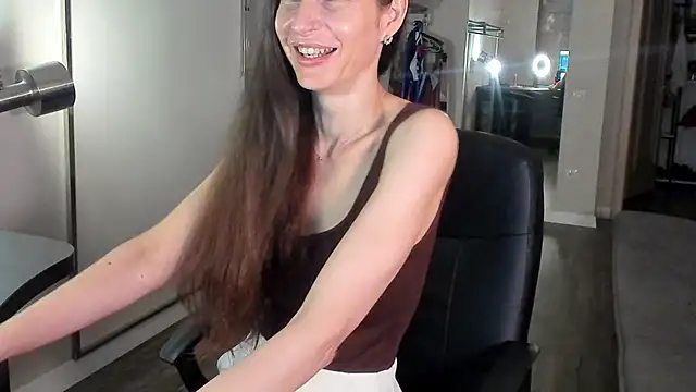 Snapshot of Mila_Anders chatting on 27, 6, 2026 Mila Anders online show from 27, 6, 2026