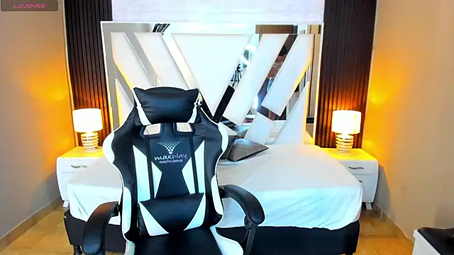 Linda4Petite online show from 17, 9, 2025