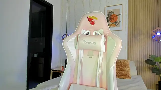 CameronCollins  online show from 5, 12, 2025