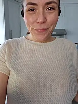 Ellie-L-Elizabeth online show from 14, 2, 2025