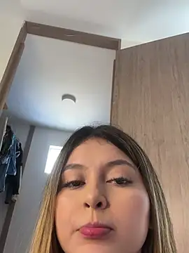 lunablossom  online show from 15, 12, 2024