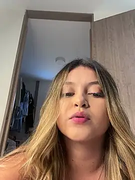 lunablossom  online show from 27, 12, 2024