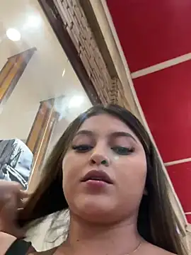 lunablossom  online show from 8, 2, 2025