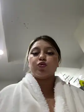 lunablossom  online show from 13, 3, 2025