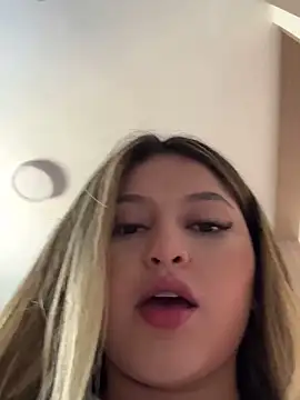 lunablossom  online show from 16, 3, 2025