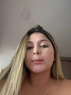 lunablossom  online show from 20, 11, 2025