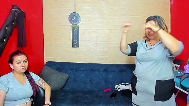 Snapshot of lesbiancuple chatting on 28, 9, 2025 lesbiancuple online show from 28, 9, 2025