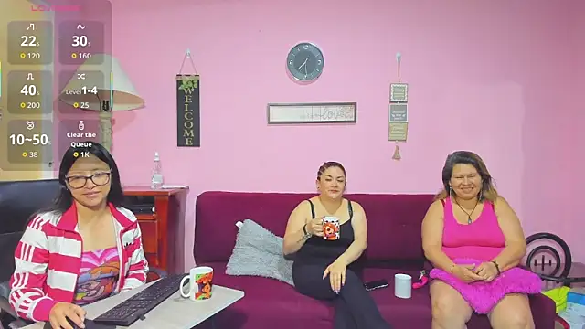 Snapshot of lesbiancuple chatting on 8, 10, 2025 lesbiancuple online show from 8, 10, 2025