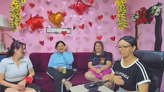 lesbiancuple online show from 7, 2, 2026