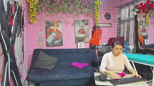 Snapshot of lesbiancuple chatting on 20, 5, 2026 lesbiancuple online show from 20, 5, 2026