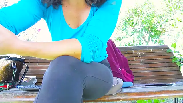 SquirtyMellissaLabia online show from 15, 9, 2025