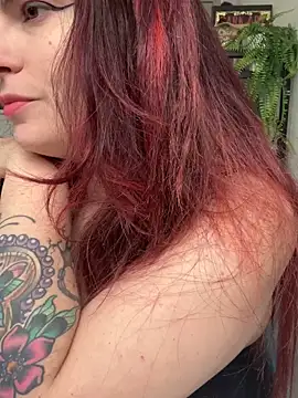 Snapshot of LunaMoongirl chatting on 4, 2, 2025 LunaMoongirl online show from 4, 2, 2025