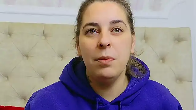 Snapshot of KarinaNoir chatting on 9, 2, 2025 KarinaNoir online show from 9, 2, 2025