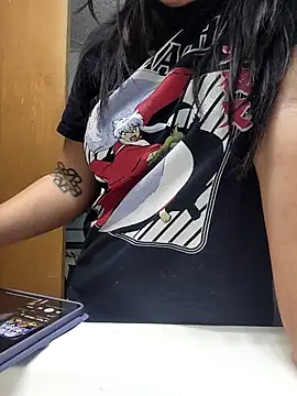 AriannaPena online show from 15, 10, 2025