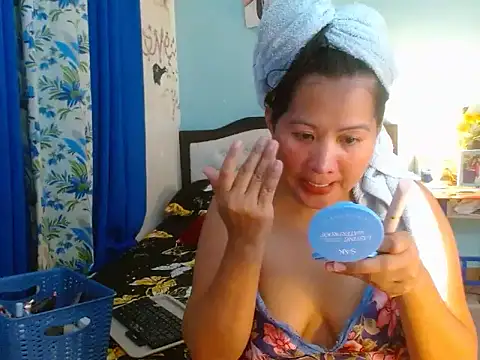 Snapshot of PearlOfAsia21 chatting on 29, 11, 2025 PearlOfAsia21 online show from 29, 11, 2025