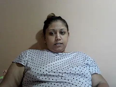 bellachow10 online show from 11, 11, 2025