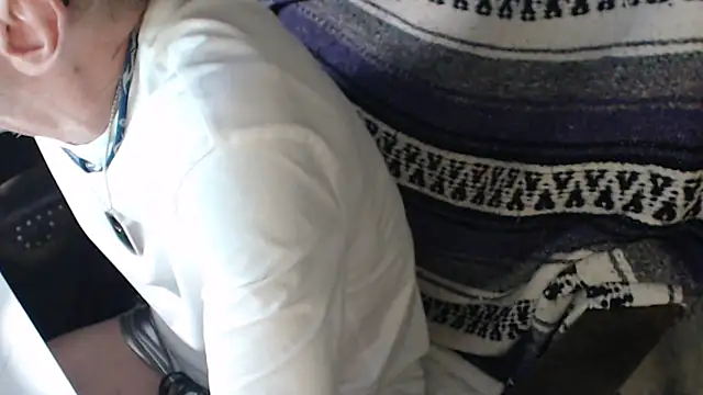 QueenDenizeAndTheCaptain online show from 17, 10, 2025