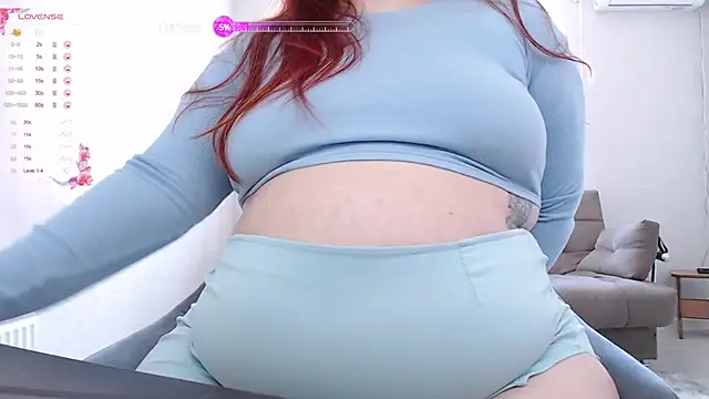 Snapshot of Mia_Bows chatting on 18, 2, 2025 Mia Bows online show from 18, 2, 2025