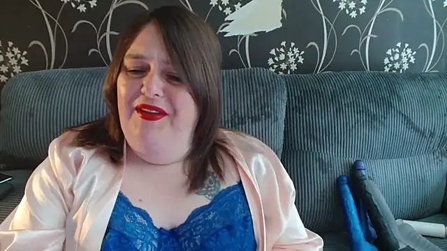 HouseWifeWhore Milf online show from 16, 9, 2025