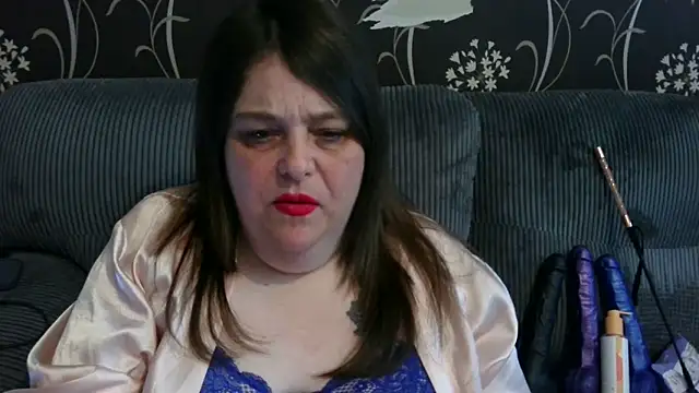 HouseWifeWhore Milf online show from 24, 3, 2026