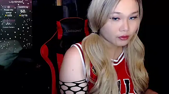 stacey wills44 online show from 20, 2, 2025