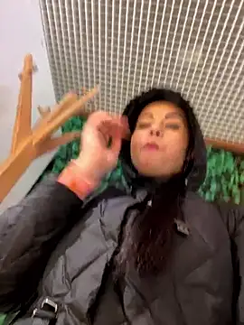 CrazzyChicks online show from 21, 4, 2026