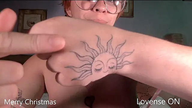 Snapshot of Lilmuh_ chatting on 19, 12, 2024 Lilmuh online show from 19, 12, 2024