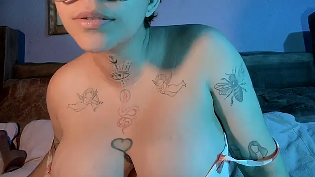 Snapshot of Lilmuh_ chatting on 13, 2, 2025 Lilmuh online show from 13, 2, 2025