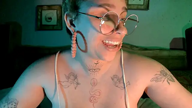 Snapshot of Lilmuh_ chatting on 22, 2, 2025 Lilmuh online show from 22, 2, 2025