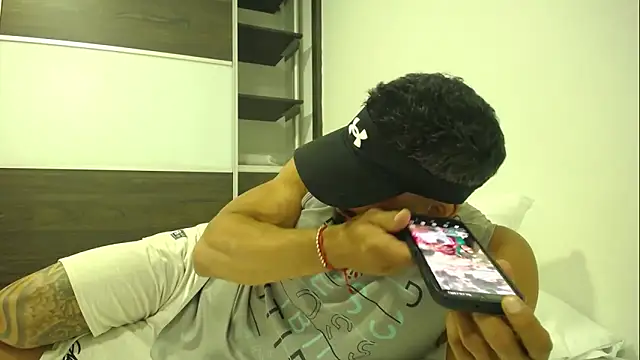 romeolovedark online show from 13, 3, 2025