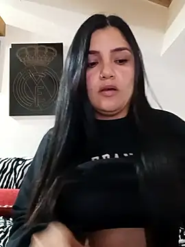 Snapshot of laura_dirtyhot chatting on 30, 10, 2025 laura dirtyhot online show from 30, 10, 2025