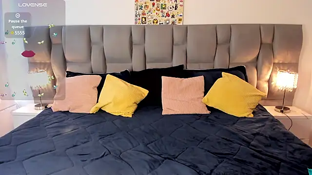 Nickytouse online show from 10, 2, 2025