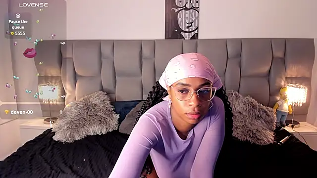 Nickytouse online show from 5, 3, 2026