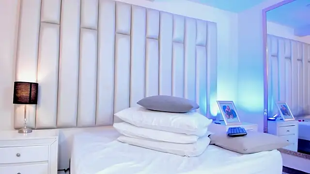 aandreaperez online show from 7, 2, 2025