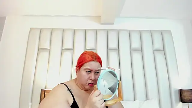 aandreaperez online show from 10, 11, 2025