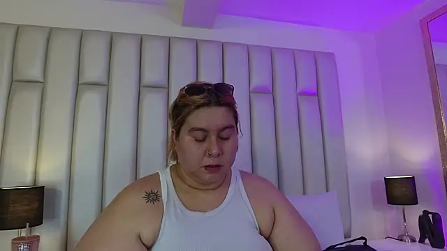 Snapshot of aandreaperez chatting on 25, 6, 2026 aandreaperez online show from 25, 6, 2026
