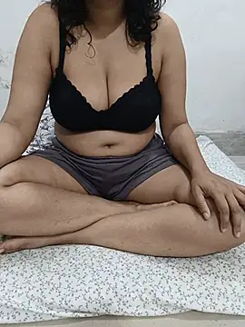 Snapshot of Rubyrosemumbai chatting on 4, 7, 2026 Rubyrosemumbai online show from 4, 7, 2026