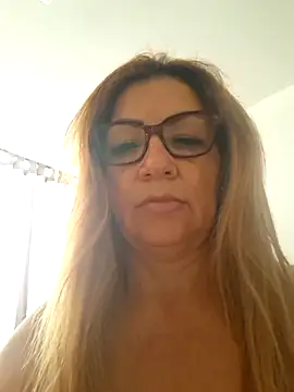 Snapshot of gisela27 chatting on 26, 4, 2026 gisela27 online show from 26, 4, 2026
