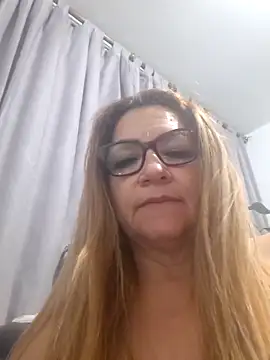Snapshot of gisela27 chatting on 13, 5, 2026 gisela27 online show from 13, 5, 2026