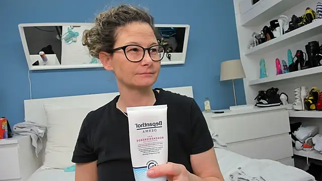 Snapshot of izzy-mendosa chatting on 9, 3, 2025 izzy-mendosa online show from 9, 3, 2025