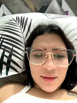 Snapshot of cutesarah_ chatting on 21, 9, 2025 cutesarah online show from 21, 9, 2025