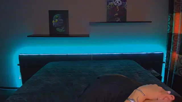 AlexaBarkley online show from 14, 2, 2025