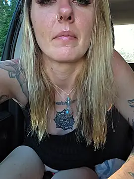 SheIsSomething online show from 14, 6, 2026