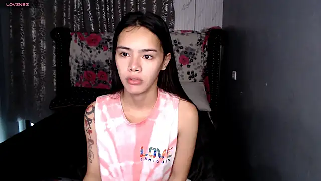 Snapshot of shecutie69 chatting on 5, 12, 2025 shecutie69 online show from 5, 12, 2025