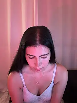 Snapshot of clairewntr chatting on 19, 4, 2026 clairewntr online show from 19, 4, 2026