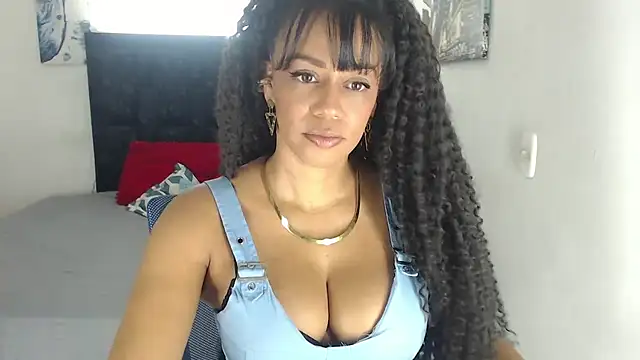 Snapshot of yeli_xxx chatting on 9, 7, 2026 yeli xxx online show from 9, 7, 2026