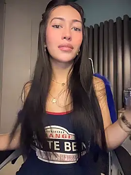 Snapshot of Jasmine_Elcock chatting on 13, 5, 2026 Jasmine Elcock online show from 13, 5, 2026