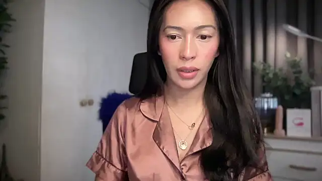 Snapshot of Jasmine_Elcock chatting on 18, 5, 2026 Jasmine Elcock online show from 18, 5, 2026